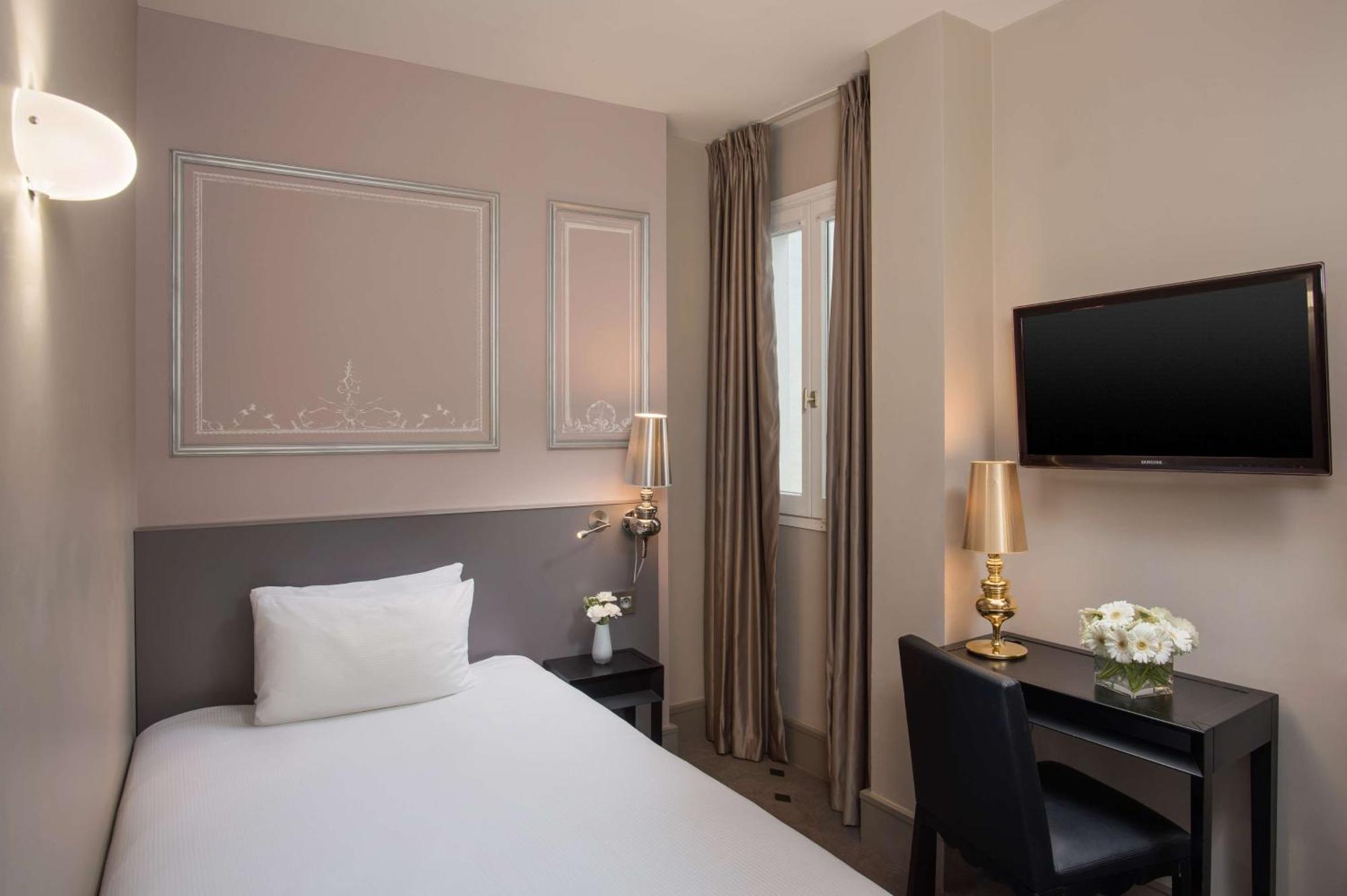 Nh Paris Champs-Elysees Zewnętrze zdjęcie